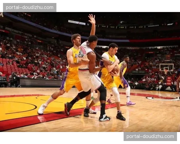 约翰逊持球突破颇具威胁，山东队阵地战攻坚又多一选择